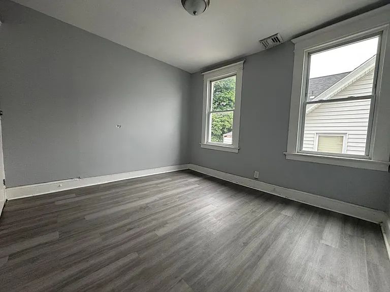 24 Vermont St #3 — Photo 4