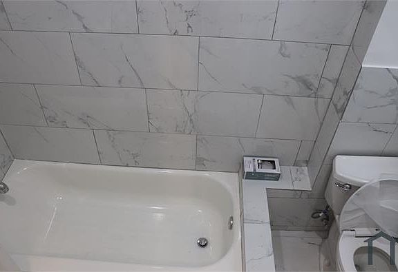 3rd image of 1346 Teller Ave Floor 2