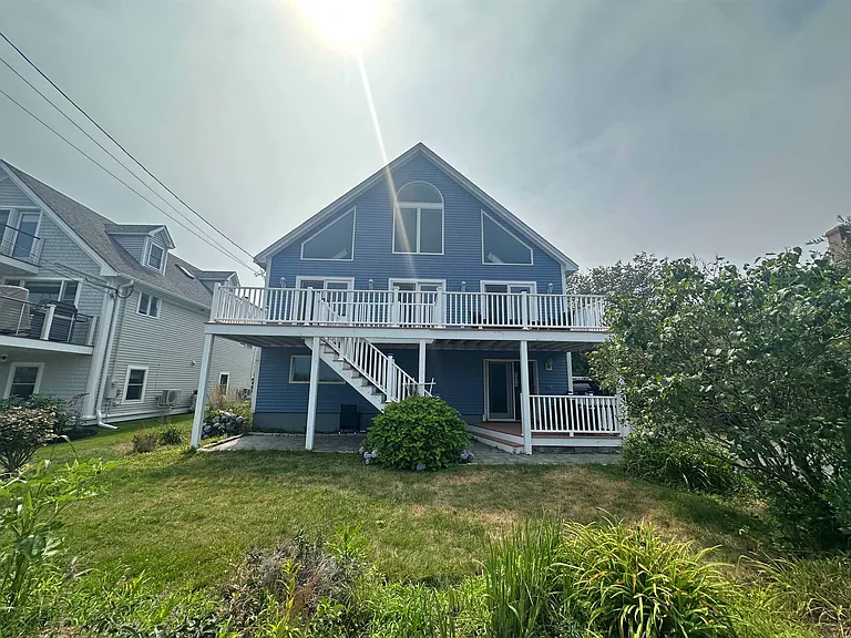 204 Nubble Rd — Photo 2