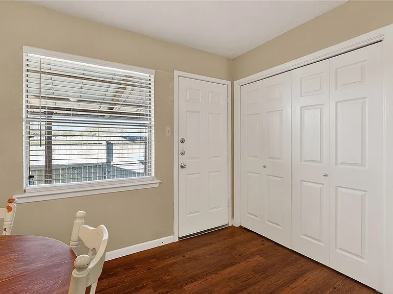 1400 Summit St #B — Photo 10
