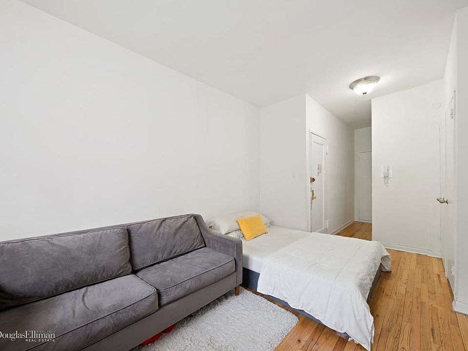 2nd image of 320 E 90th St APT 3A