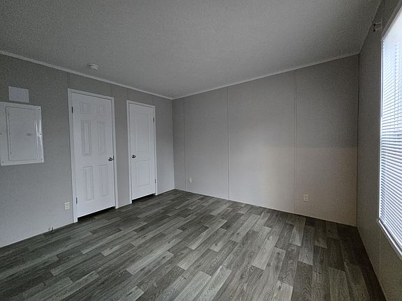 5th image of 120 Sparrow Dr