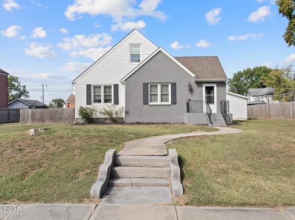 110 N Ball St, Webb City, MO 64870