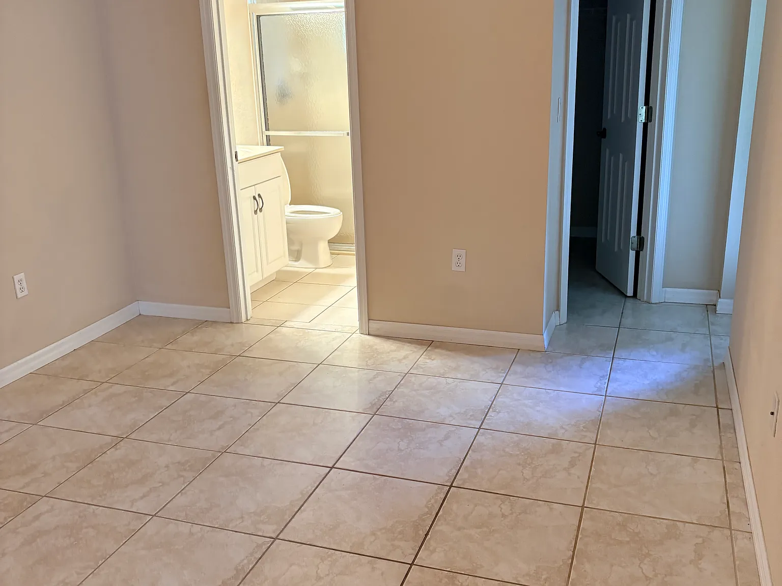 3 bed, 1500 sqft, $1,600 — Photo 3