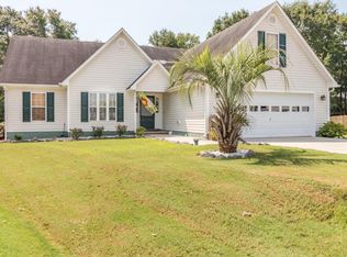 204 Vale Ct, Sneads Ferry, NC 28460