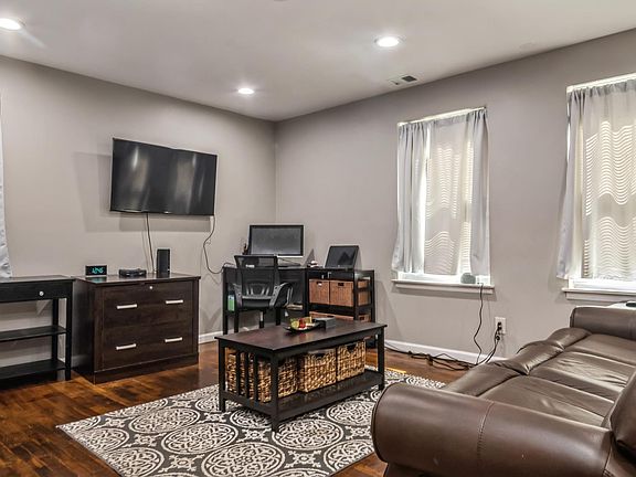 2nd image of 244 Artist Lake Dr #244