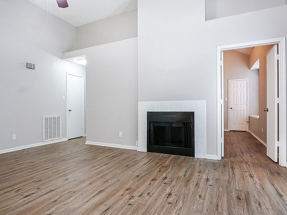 4th image of 1307 Jasmine Dr
