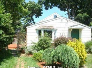 35 Faulkner Dr, Guilford, CT 06437