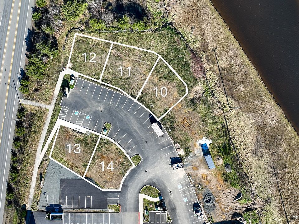 1st image of Cross Creek St #13