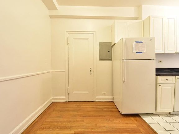 5th image of 225 W 106th St APT 5H