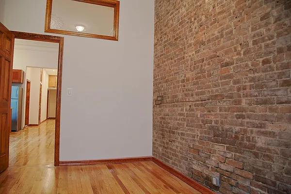 Rented by Nest Seekers International | media 30