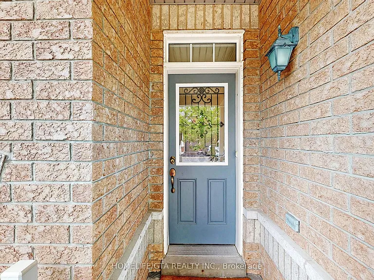 32 Scott Brown St — Photo 4