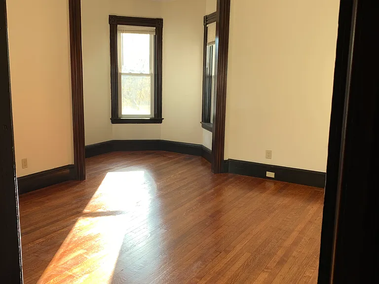 14 Beacon St #4 — Photo 8