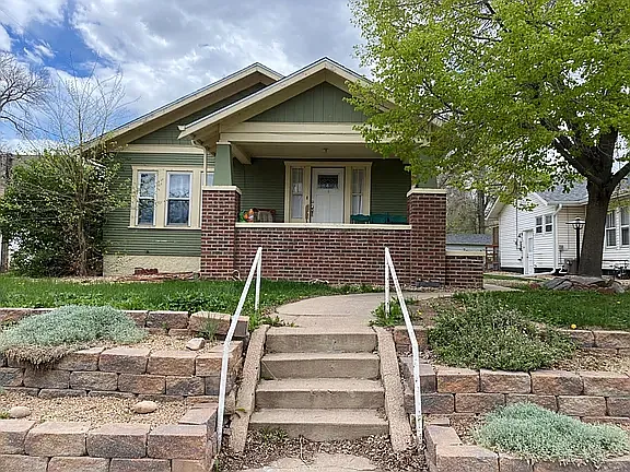 3 bed, 1100 sqft, $1,575 — Photo 1