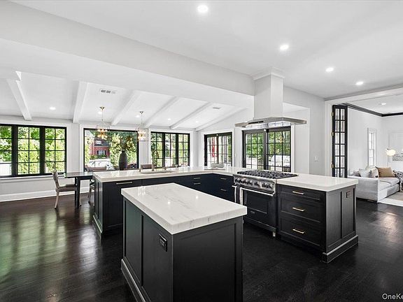 2nd image of 451 Beechmont Drive