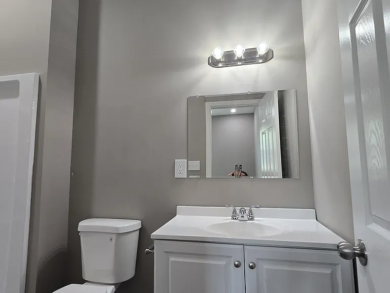 319 E Trinity Ln #A — Photo 7