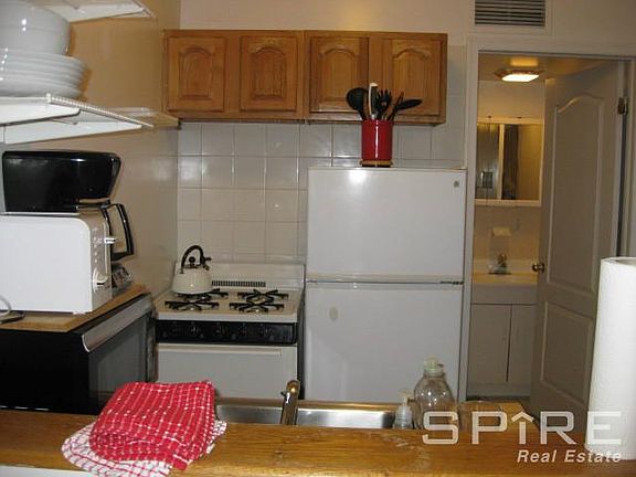5th image of 44 W 14th St APT 4D