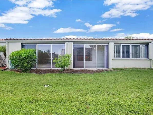 2532 Boundbrook Drive S #104, Palm Springs, FL 33406