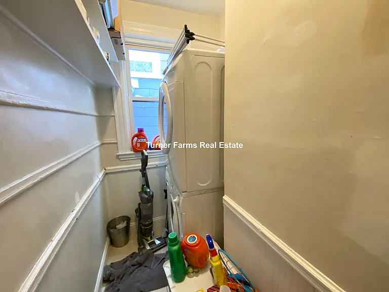 17 Sachem St — Photo 16
