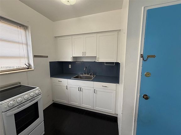 4th image of 4730 Pine Tree Dr APT 11