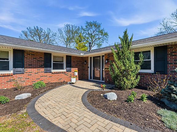 2nd image of 7766 Candlewood Ln
