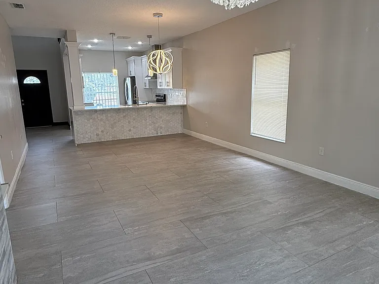 13305 Greenpointe Dr — Photo 9