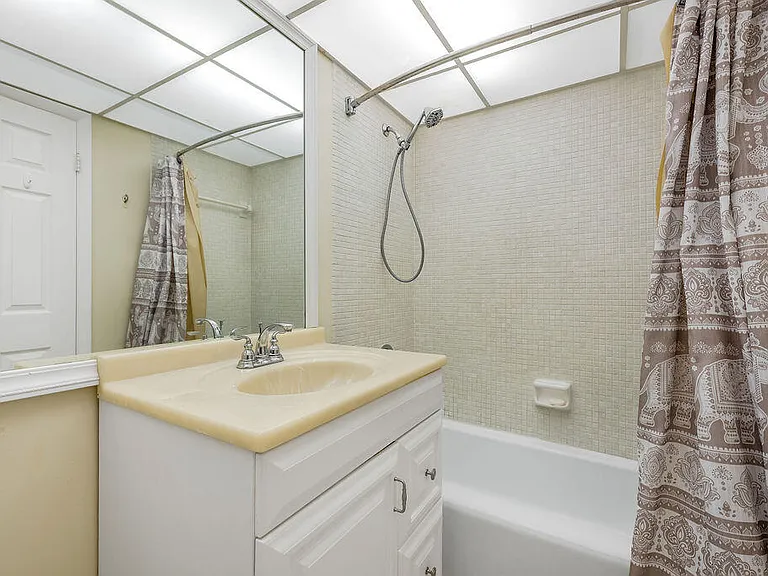 3680 Inverrary Dr #1V — Photo 15
