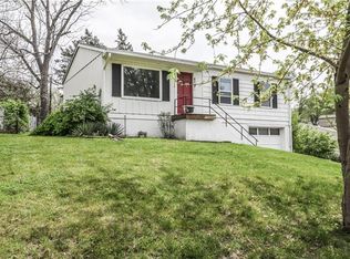 809 N 83rd Dr, Kansas City, KS 66112