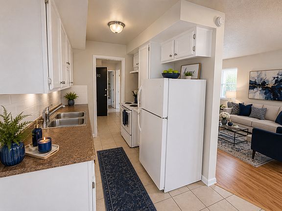 2nd image of 634 Lime Ave APT 202