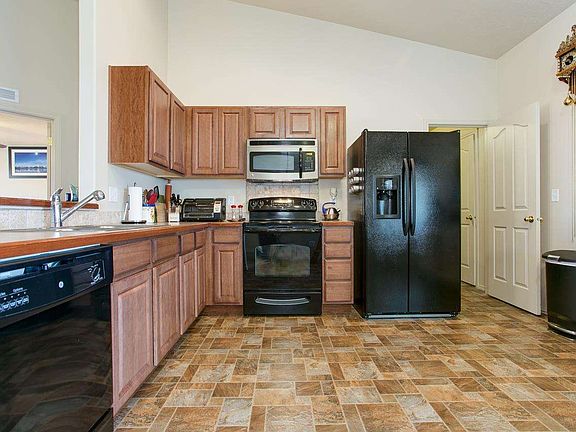 3rd image of 216 E Kaibab Trail St