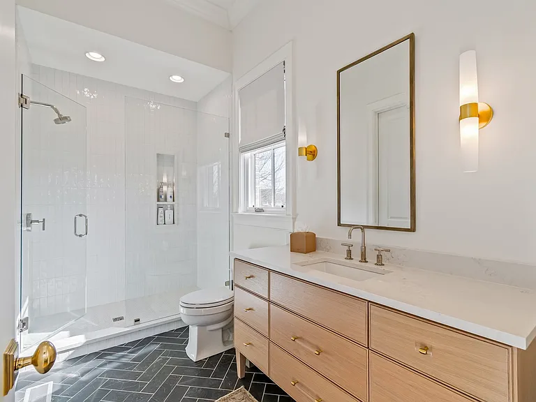 7212 Shagbark Ln — Photo 12