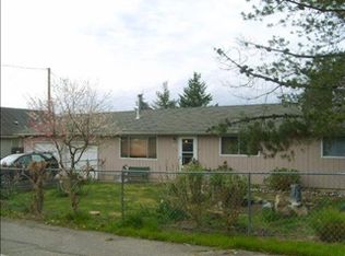 21 NE Gregory Dr, Winston, OR 97496