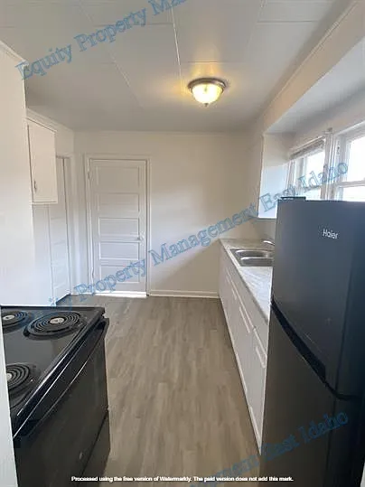 809 E Clark St — Photo 4