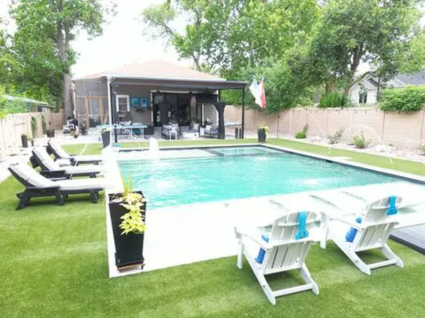 907 S Center St, Austin, TX 78704