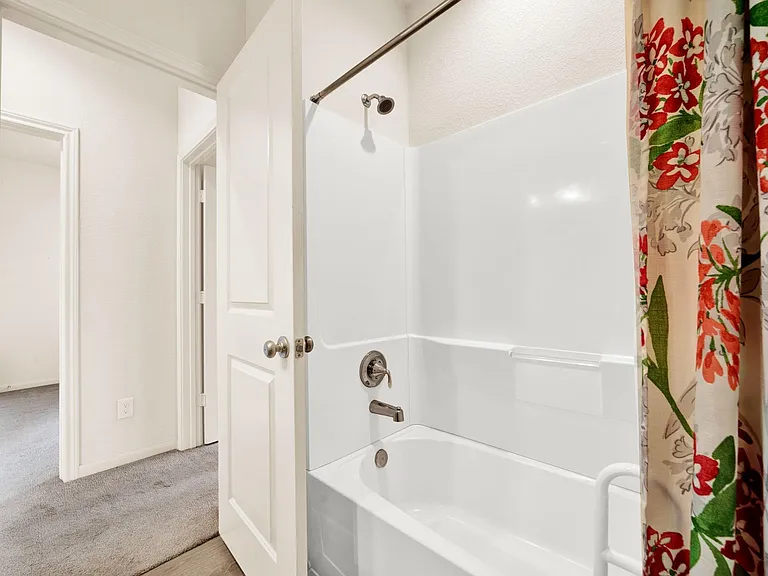 2503 Hagerman Ct — Photo 28