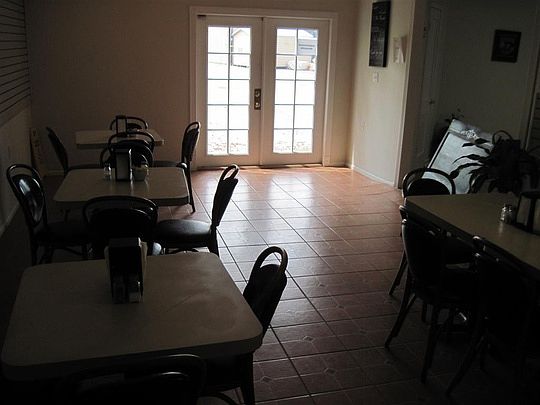 3rd image of 809 Masonic Oak Dr