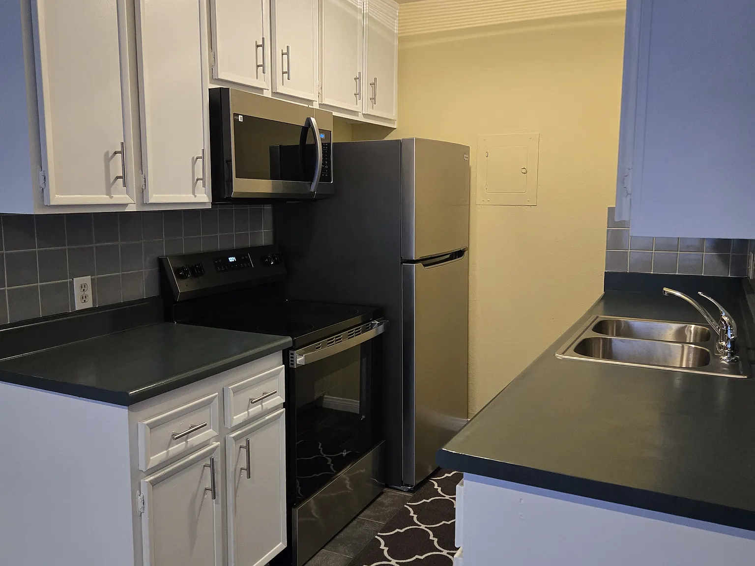 Studio, 513 sqft, $1,800 — Photo 4
