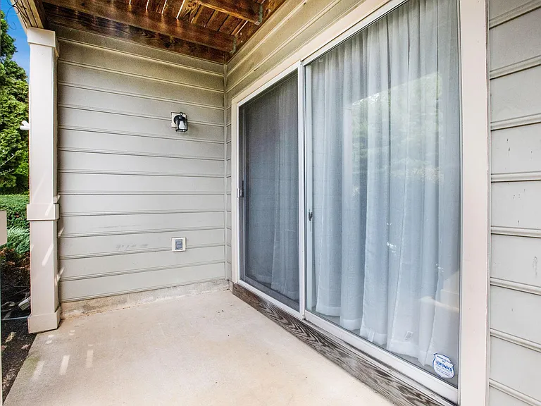 PRIVATE PATIO