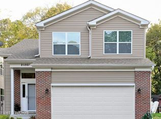 21261 W Pepper Dr, Lake Zurich, IL 60047