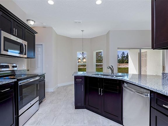 5th image of 303 Elderberry Ct