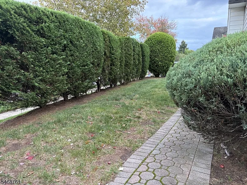 301 Penfield Pl — Photo 2