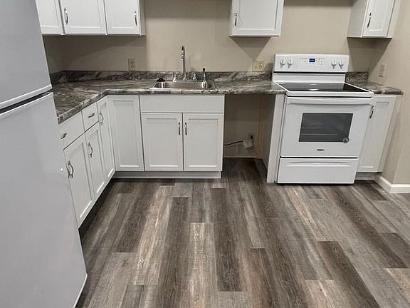 3rd image of 562 N 8th St #1/2