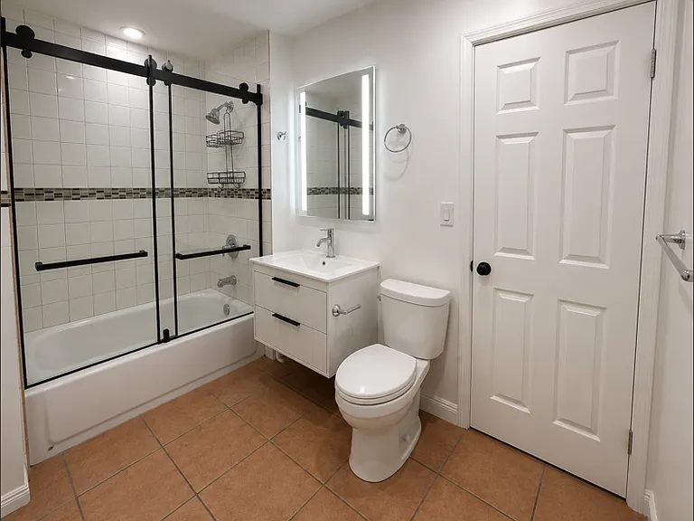 2014 S Burnside Ave #1/2 — Photo 8