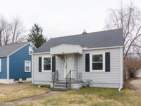 2nd image of 3154 McKinley St