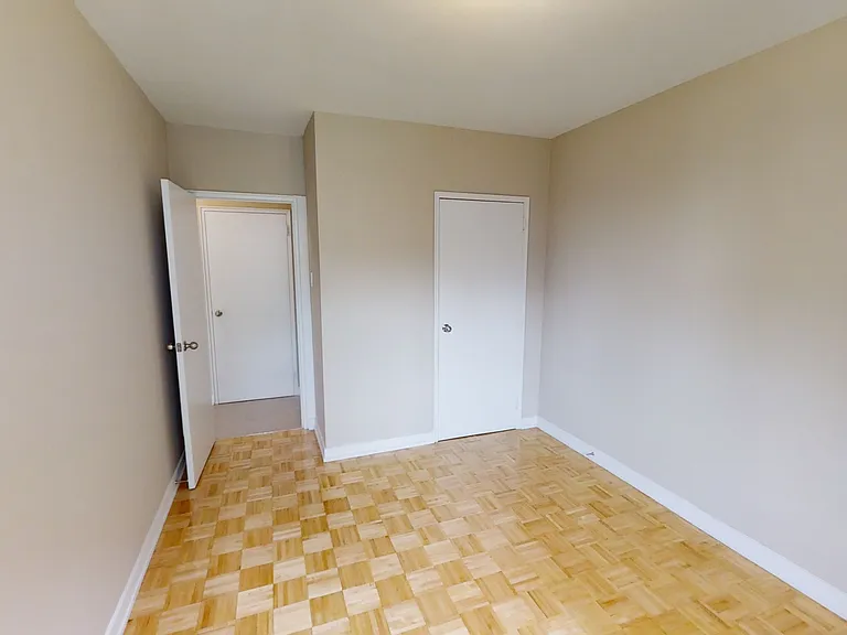 730 Ontario St — Photo 11