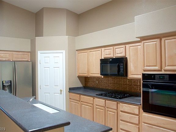 5th image of 2161 Arpeggio Ave