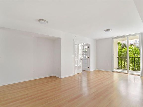2nd image of 520 SE 5th Ave APT 1301