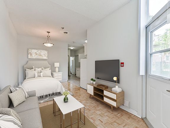 3rd image of 250 Saint George St #1352273