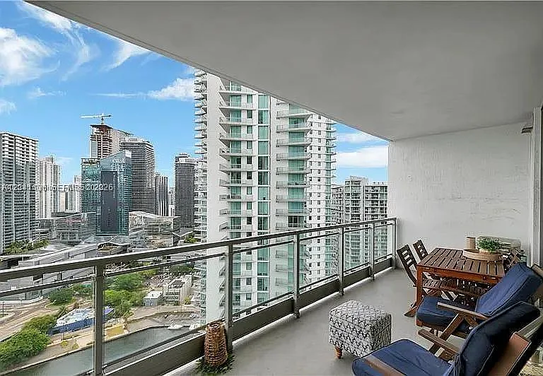 90 SW 3rd St #3211 — Photo 26