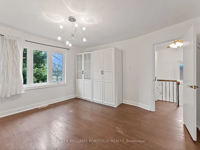 40 Scarboro Cres — Photo 29